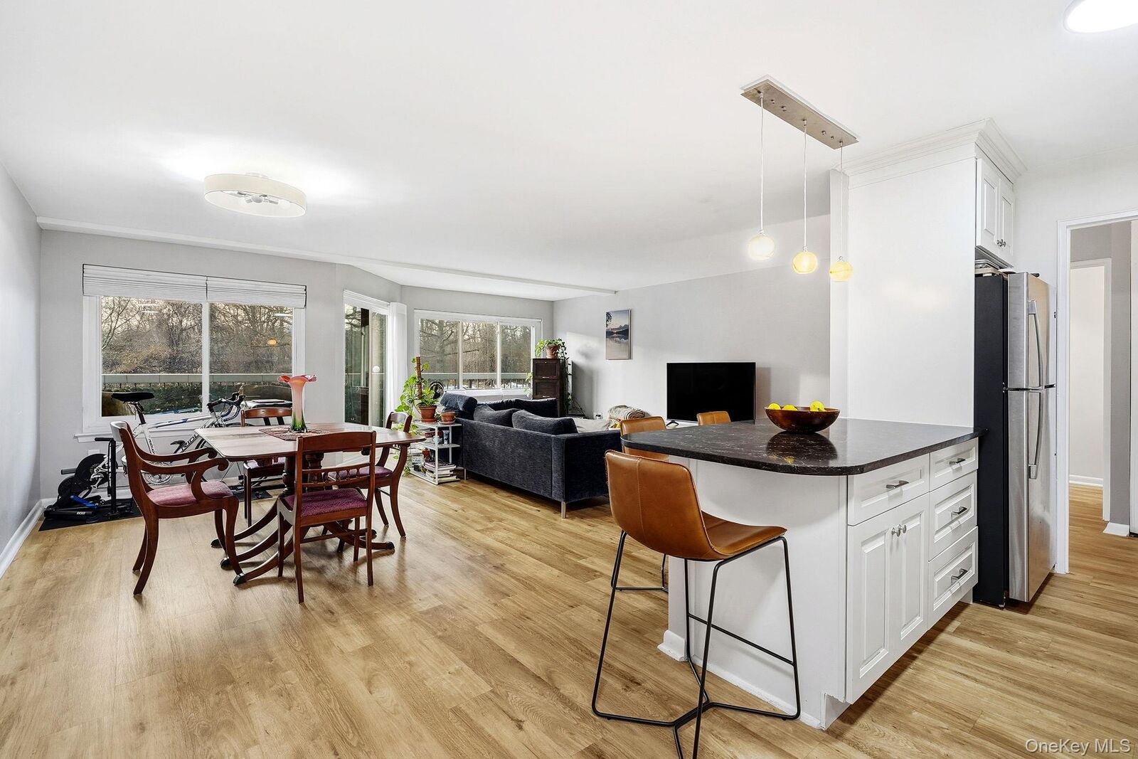 Property Photo: 100 High Point Drive 306 NY 10530