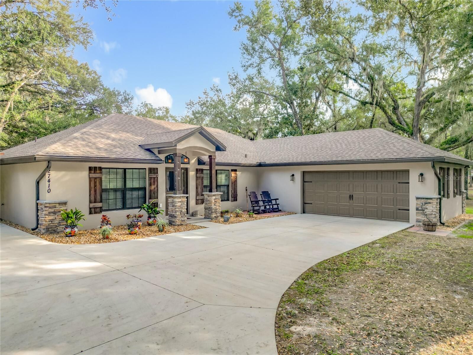 Property Photo:  27410 Velma Avenue  FL 34762 