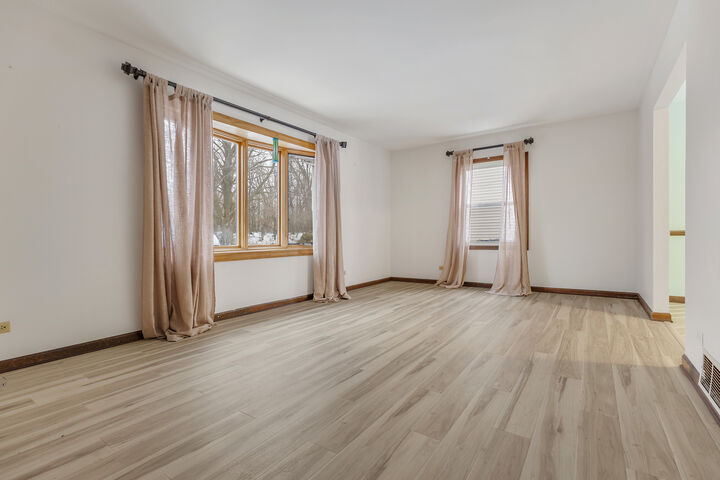 Property Photo: 720 Ash Street IL 60102