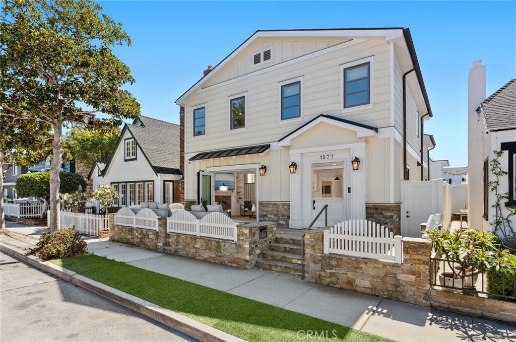 Property Photo:  1577 Miramar Drive  CA 92661 