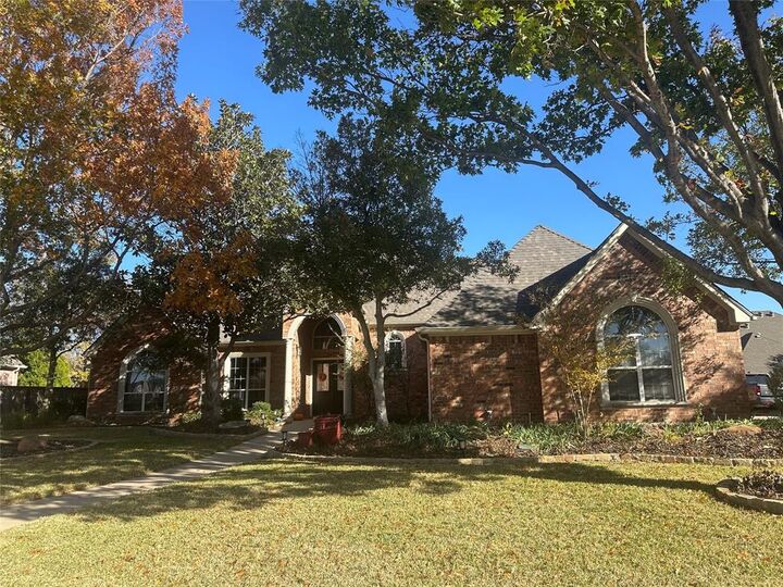 Property Photo:  8308 Thistle Court  TX 76182 
