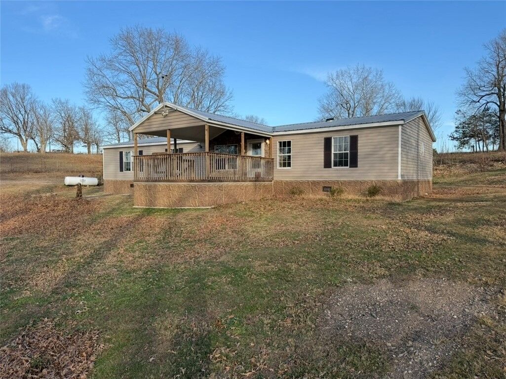 Property Photo:  7 Walnut Lane  AR 72685 