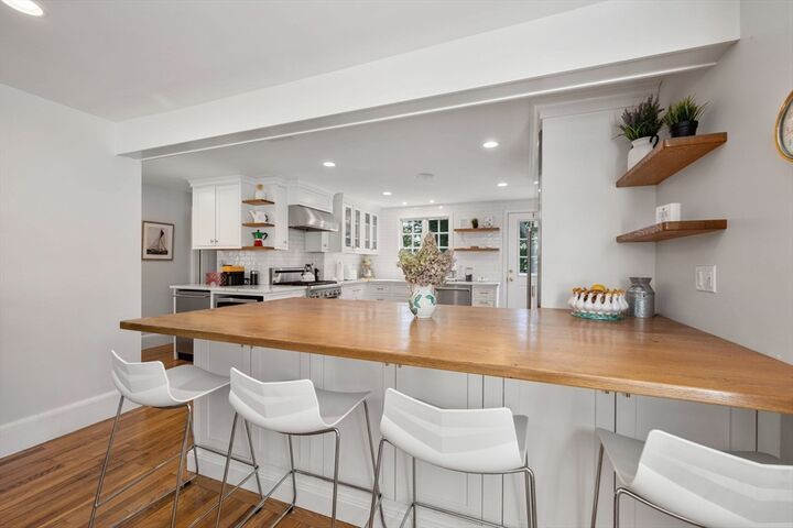 Property Photo:  8 Old Salem Rd  MA 01945 