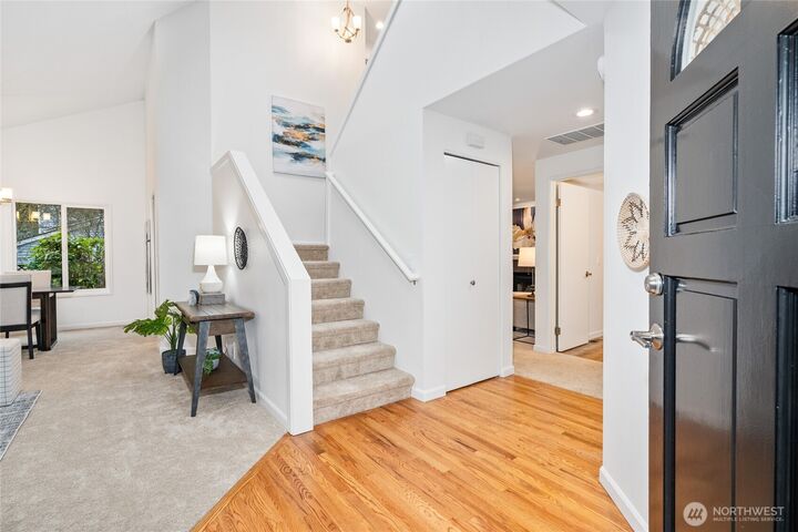 Property Photo:  24221 SE 38th Place  WA 98029 