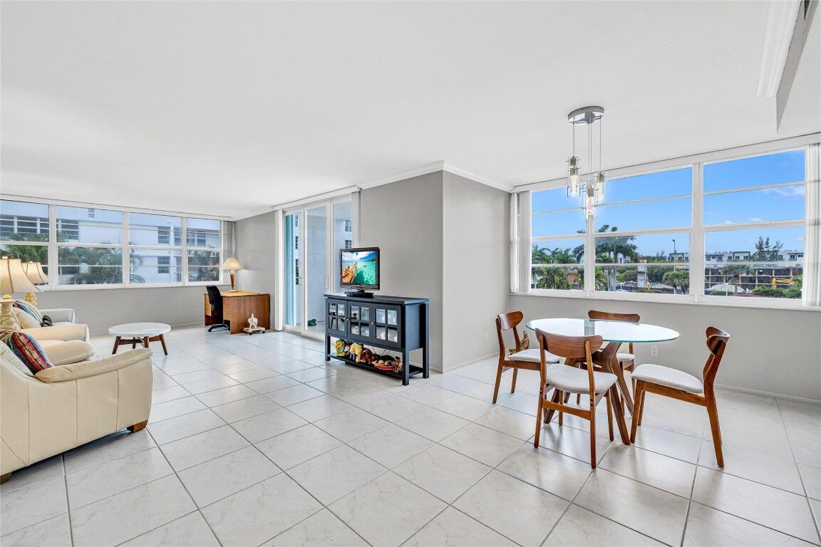 Property Photo:  1170 N Federal Highway 312  FL 33304 