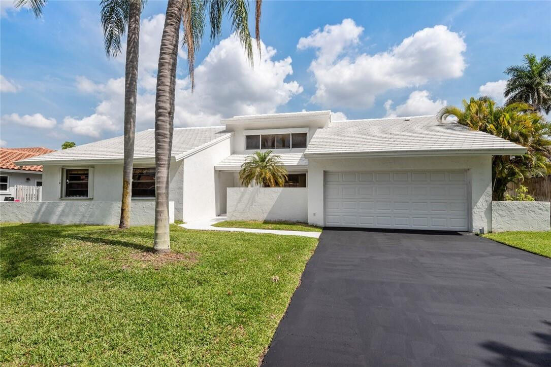 Property Photo:  9761 NW 10th Street  FL 33322 