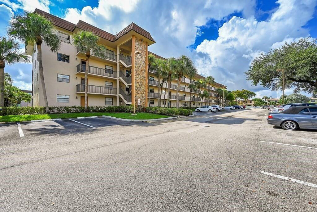 Property Photo:  6095 N Sabal Palm Boulevard 212  FL 33319 