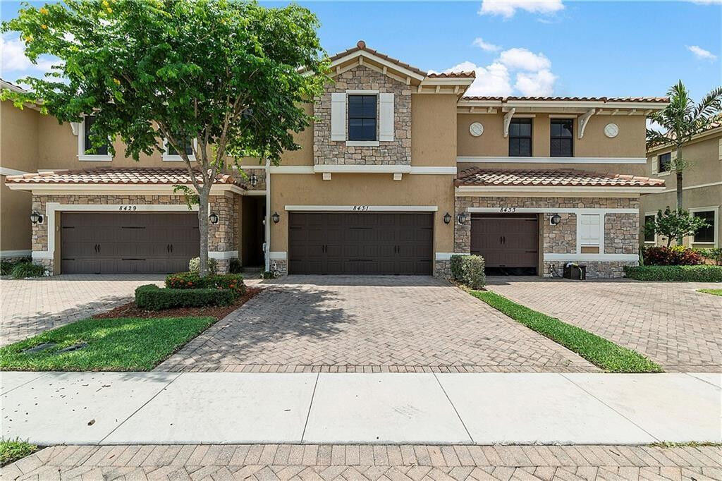 Property Photo:  8431 Lakeview Trail  FL 33076 