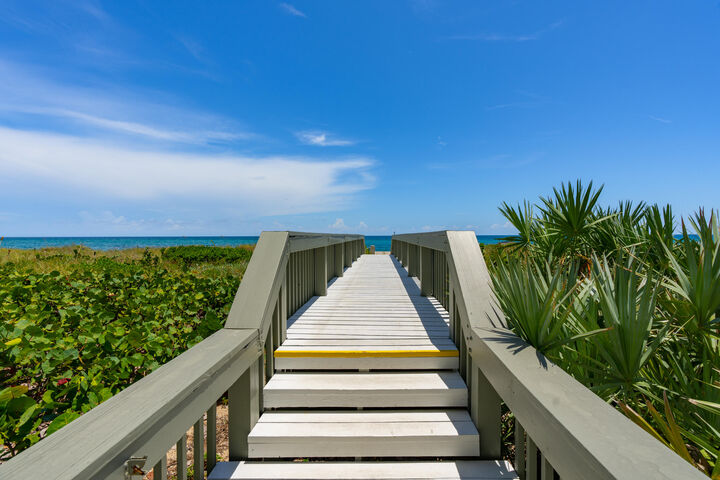 Property Photo:  1500 S Ocean Boulevard 1602  FL 33432 