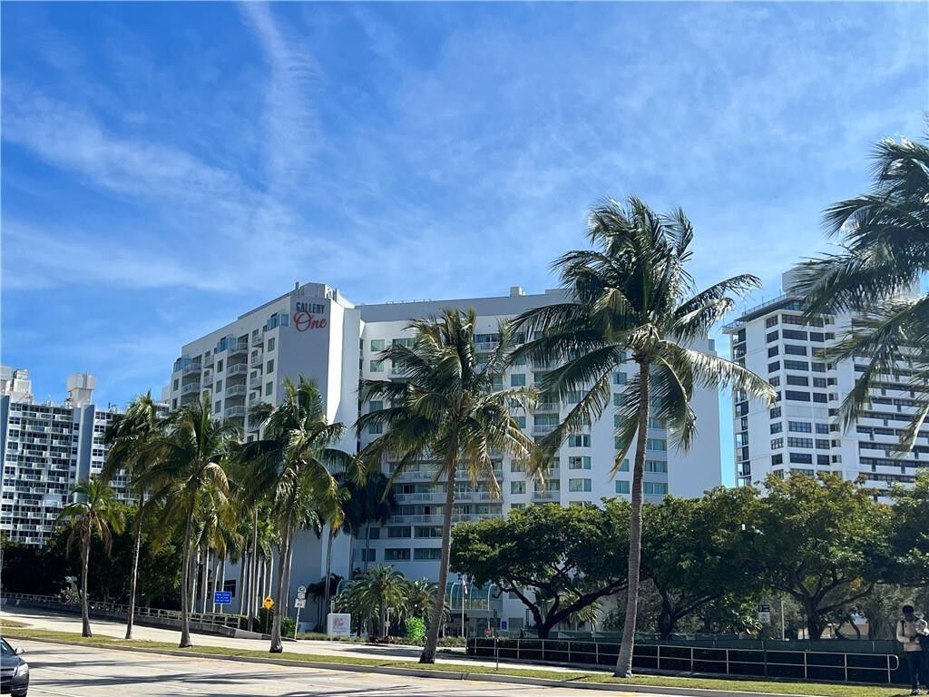 Property Photo:  2670 E Sunrise Boulevard 1002  FL 33304 