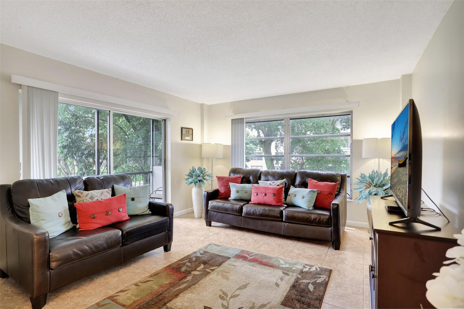 Property Photo:  4168 Inverrary Drive 202  FL 33319 