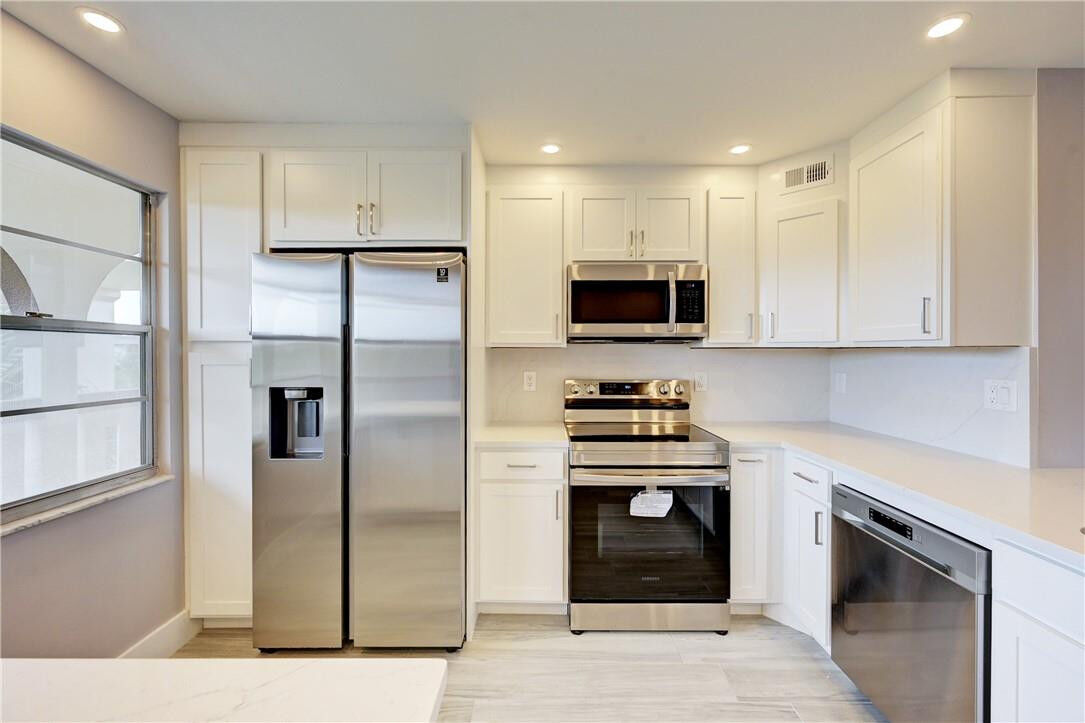 Property Photo:  3101 Portofino Point C4  FL 33066 