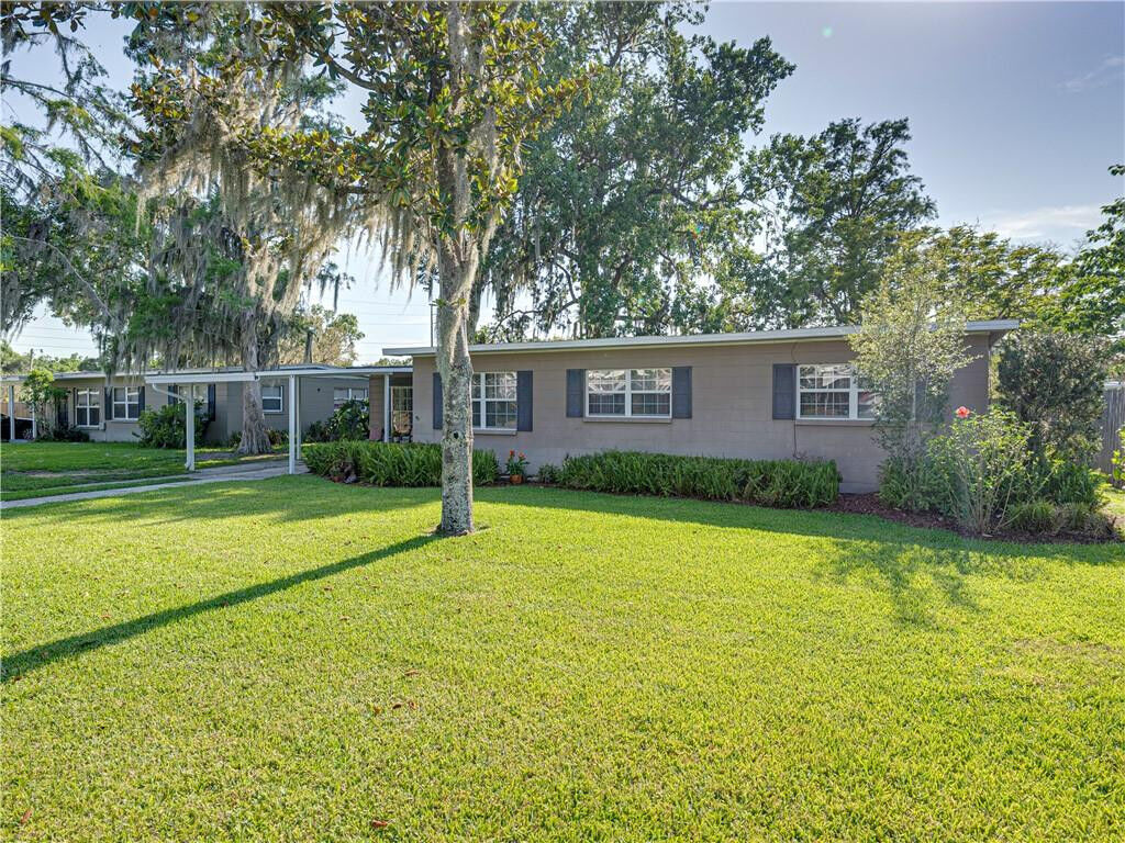Property Photo: 1125 N Mill Avenue FL 33830
