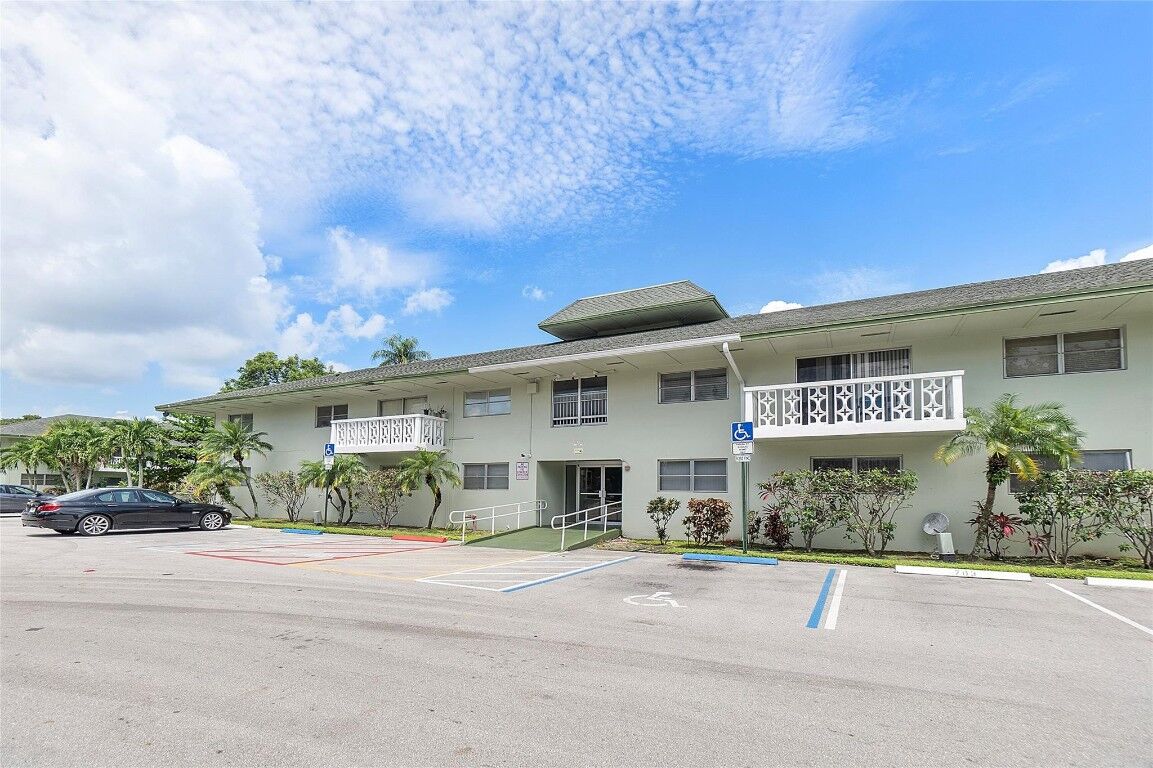 Property Photo: 4200 NW 3rd Court 128 FL 33317