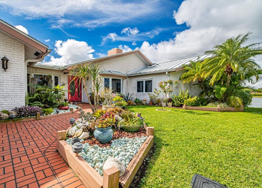 Property Photo:  4950 NW 7th Street  FL 33063 