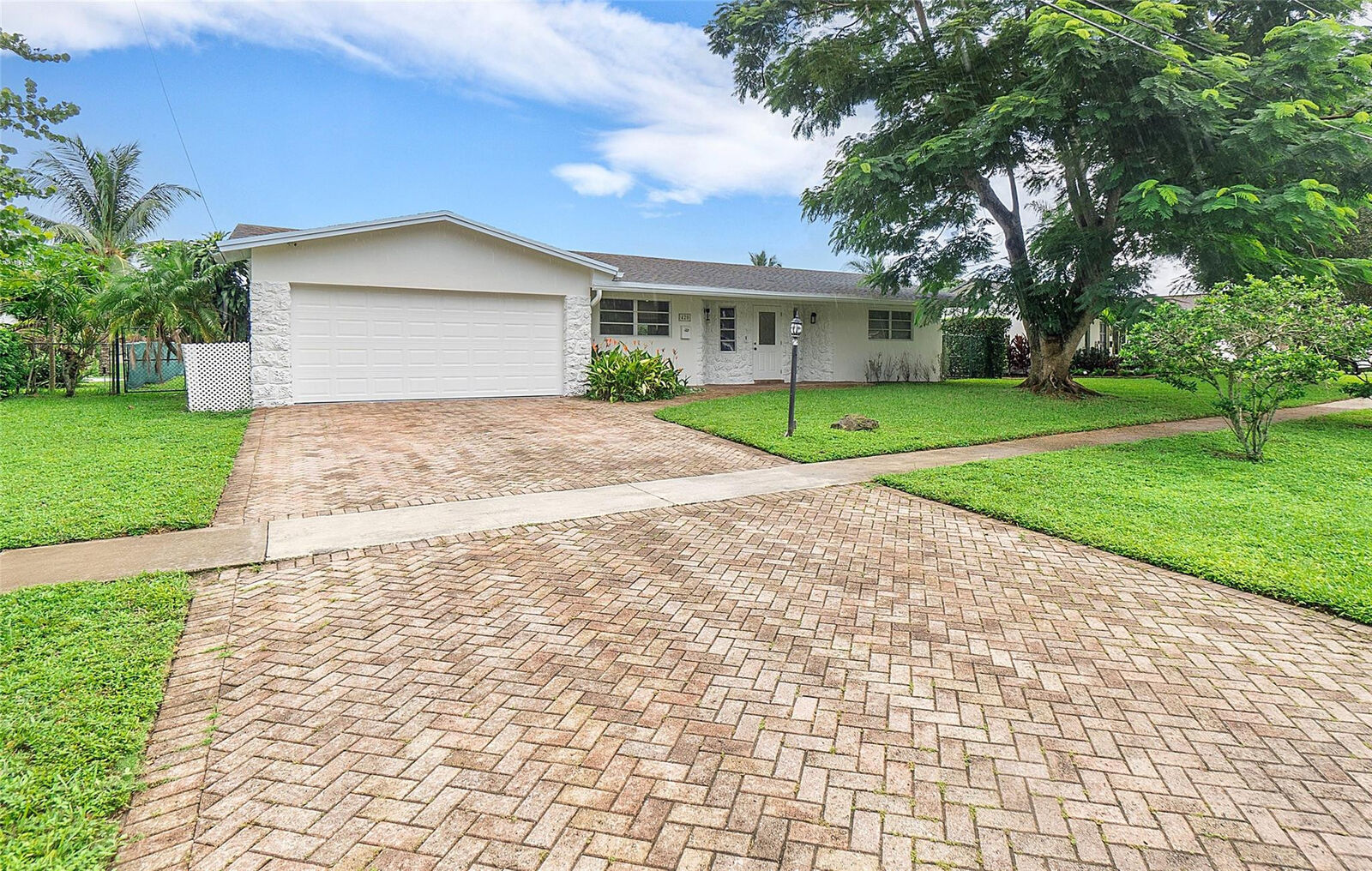 Property Photo: 420 NW 43rd Avenue FL 33066