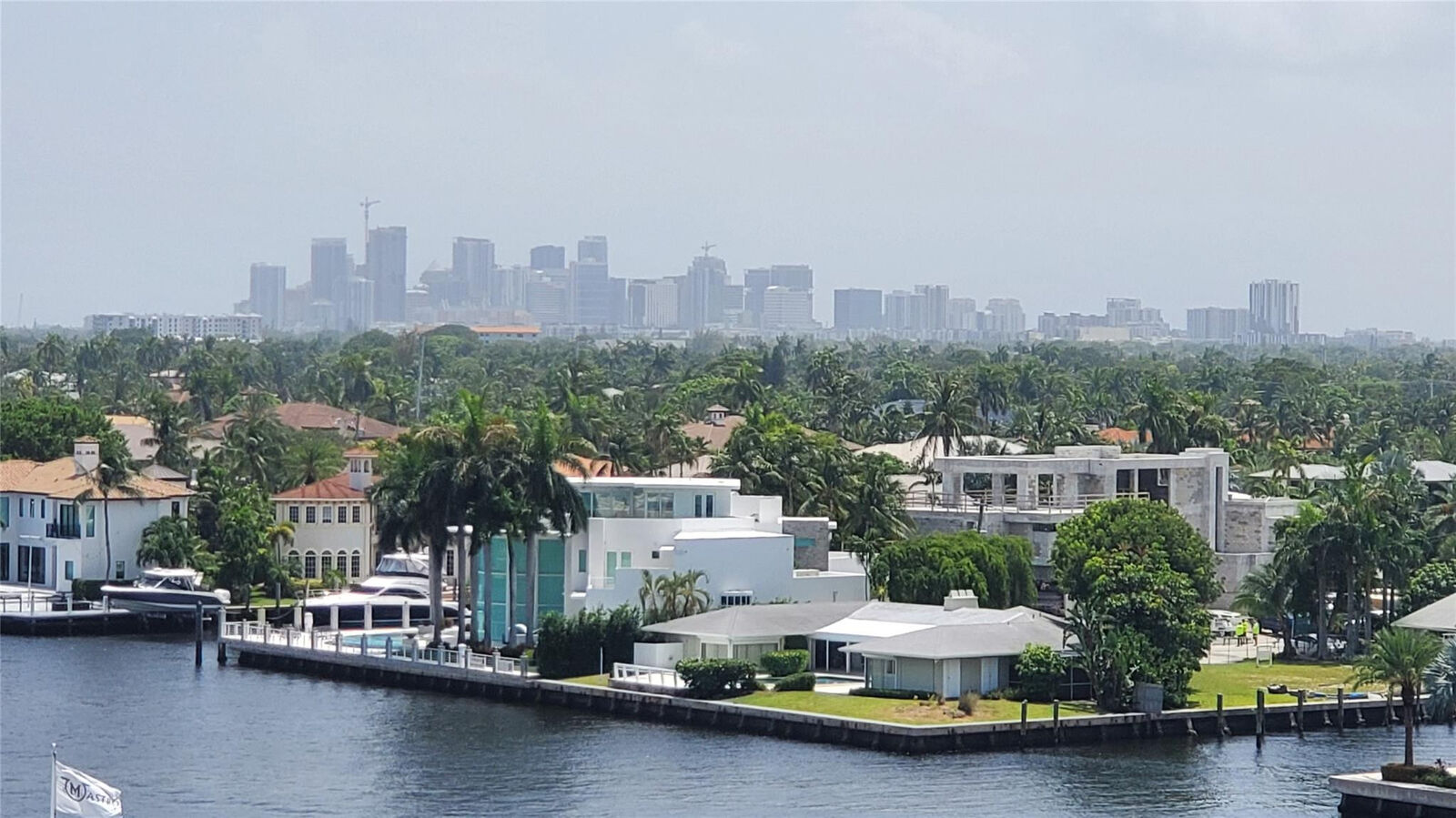 Property Photo:  3020 NE 32nd Avenue 712  FL 33308 