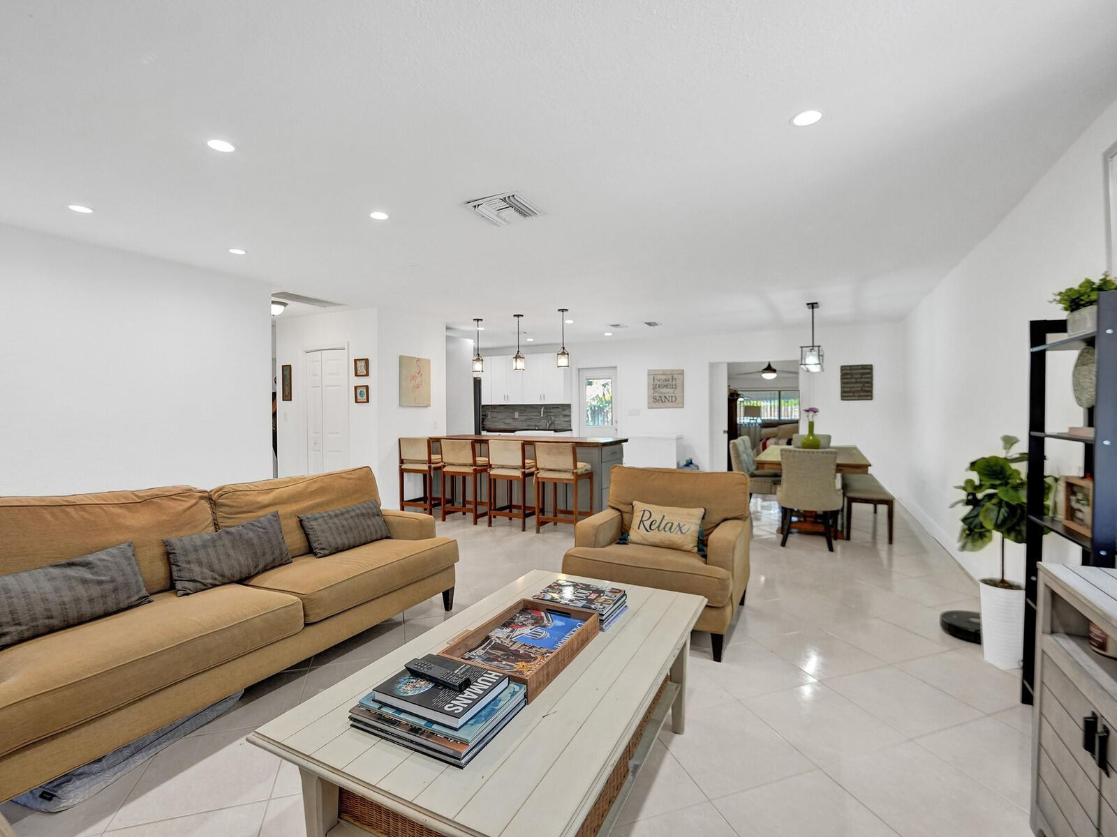 Property Photo:  1034 NW 2nd Avenue  FL 33311 