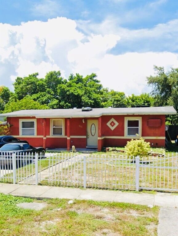 Property Photo:  1021 NW 12th Street  FL 33311 