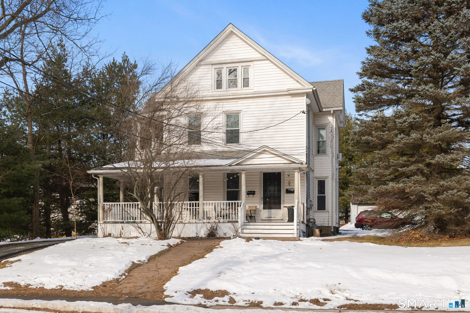 Property Photo: 700 Main Street CT 06479