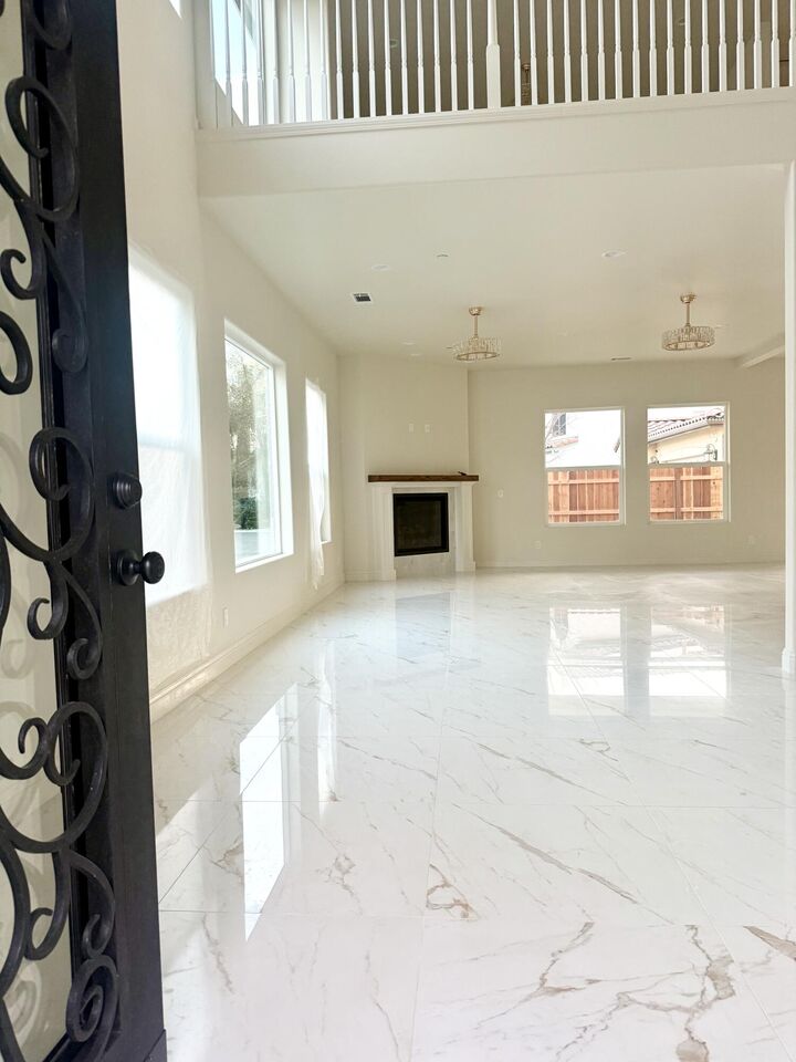 Property Photo:  169 Lake Drive  CA 93245 