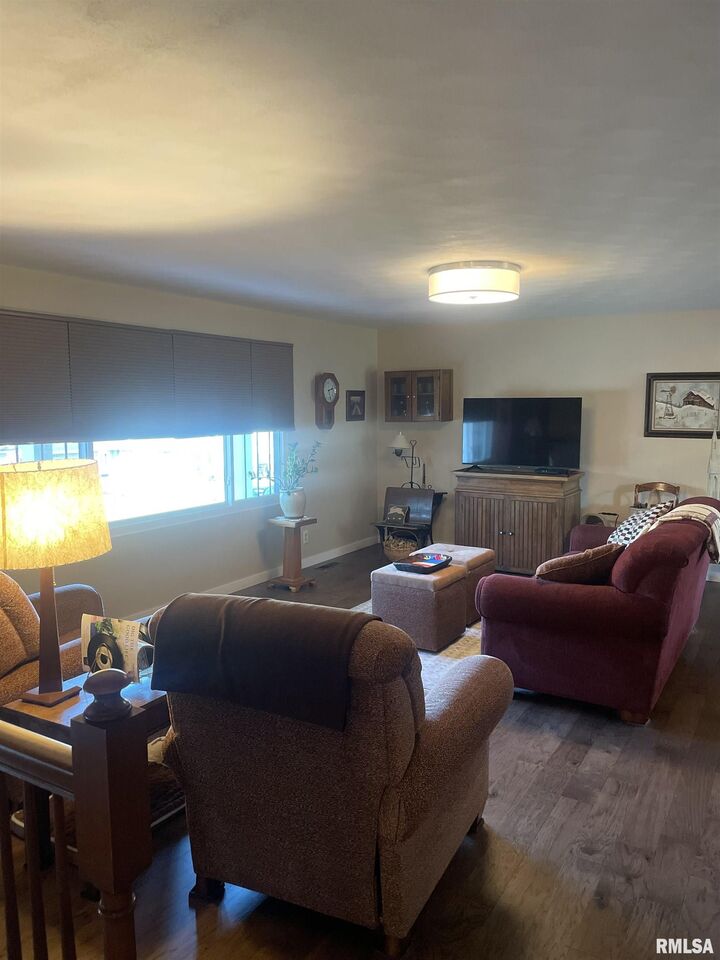 Property Photo:  1612 W Teton Drive  IL 61614 