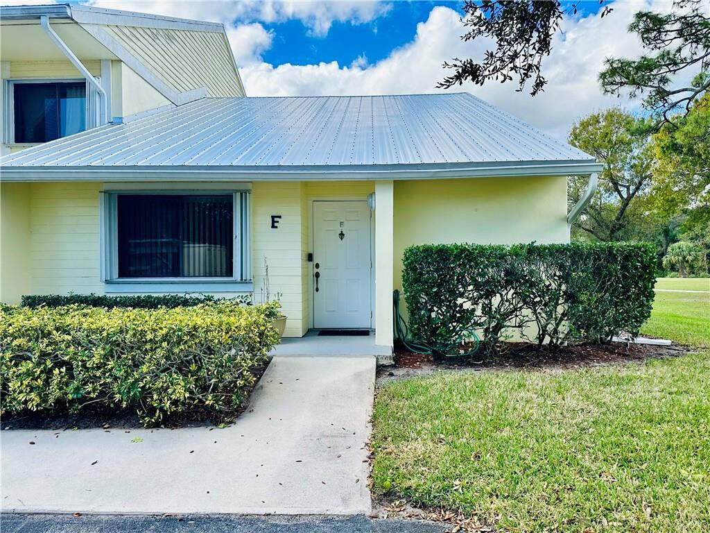 Property Photo:  4215 Gator Trace Avenue F  FL 34982 