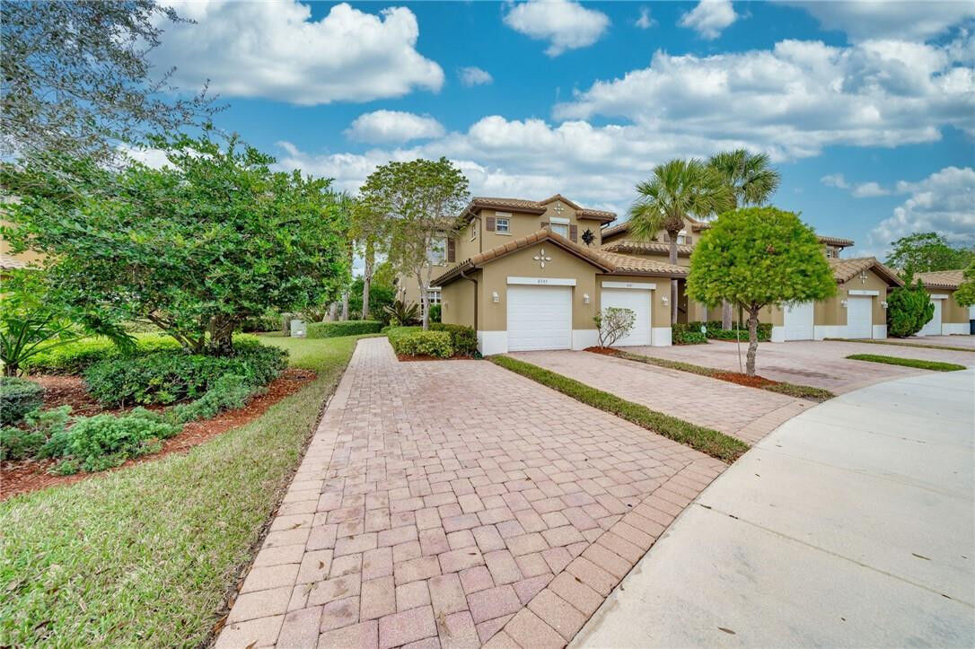 Property Photo: 8345 NW 128th Lane 8345 FL 33076