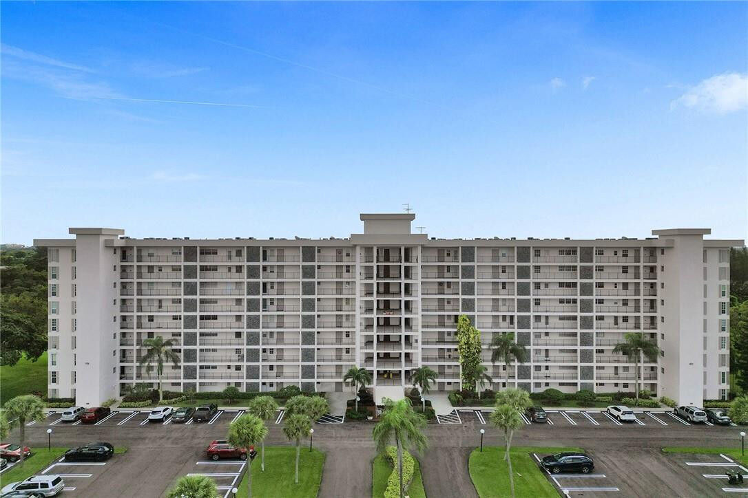 Property Photo: 3100 N Palm Aire Drive 805 FL 33069