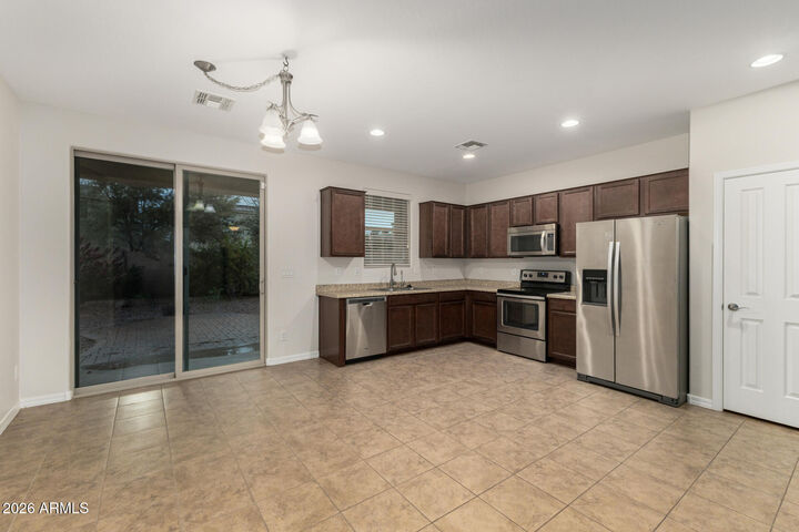 Property Photo:  41288 W Rio Bravo Drive  AZ 85138 
