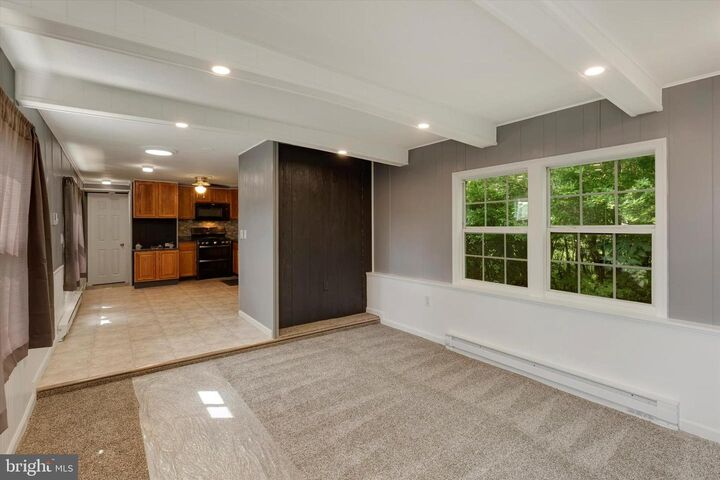 Property Photo:  2 Windsor Acrs  PA 17366 