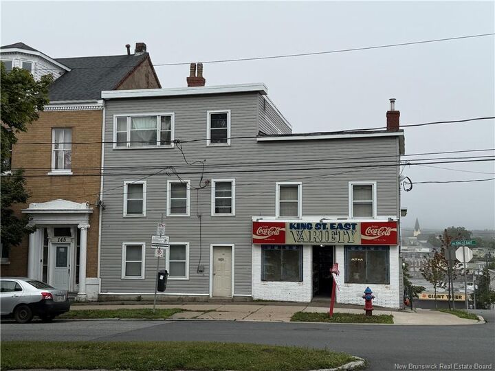 149 King St East — photo 1