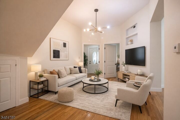 Property Photo:  187 Littleton Ave 1  NJ 07103 