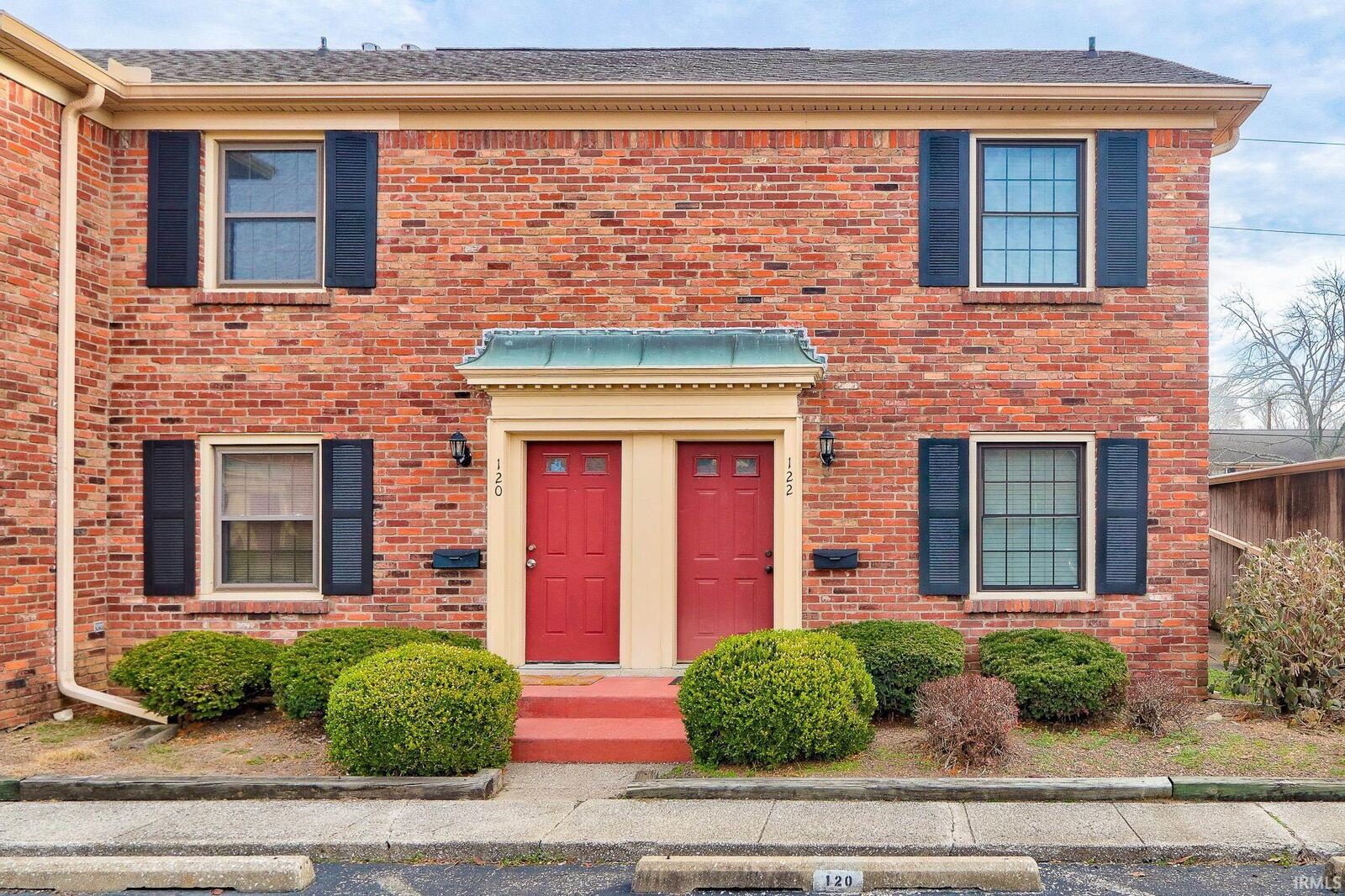 Property Photo:  122 Hampton Drive  IN 47715-3210 