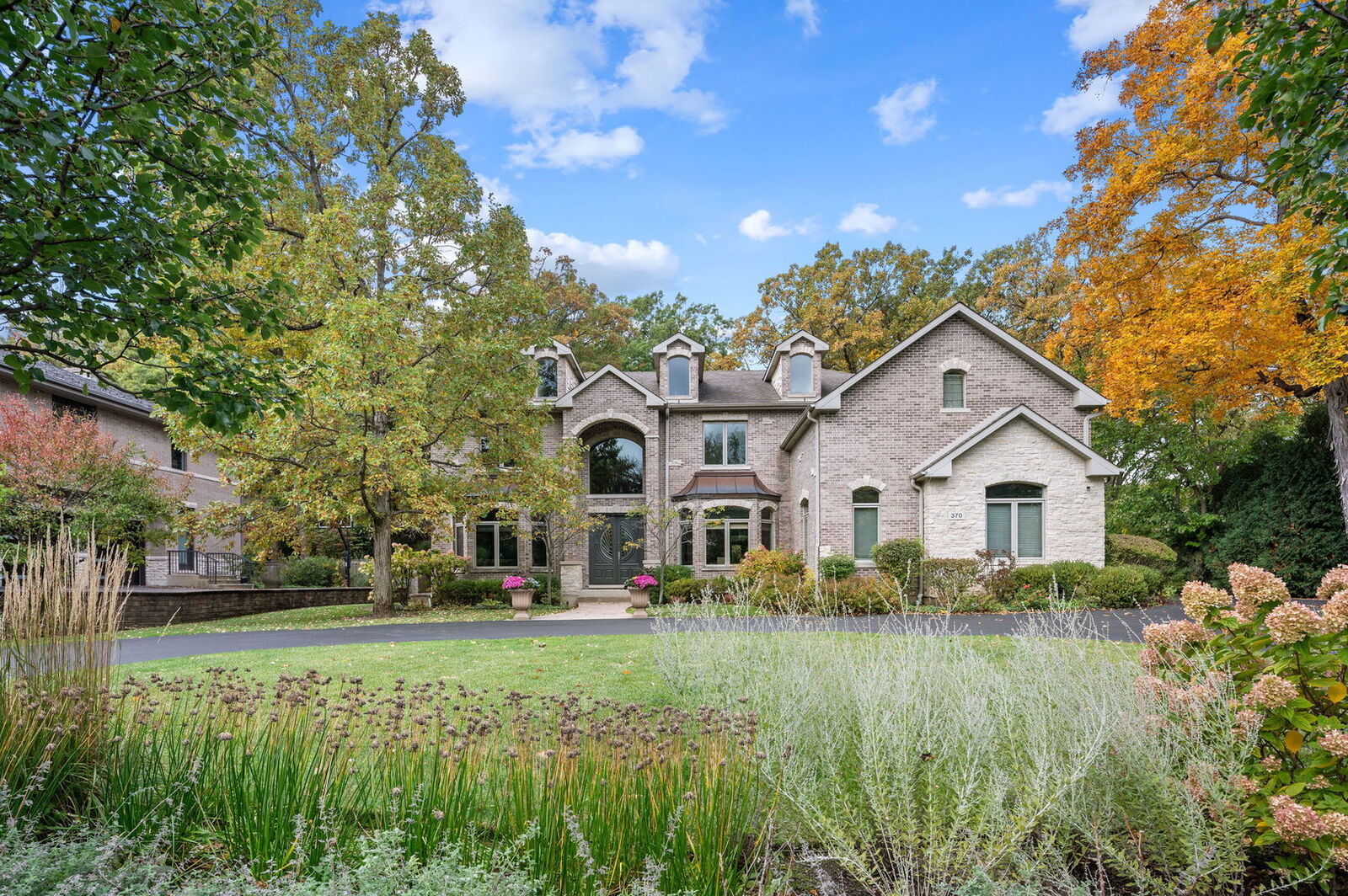 Property Photo:  370 Briar Lane  IL 60035 