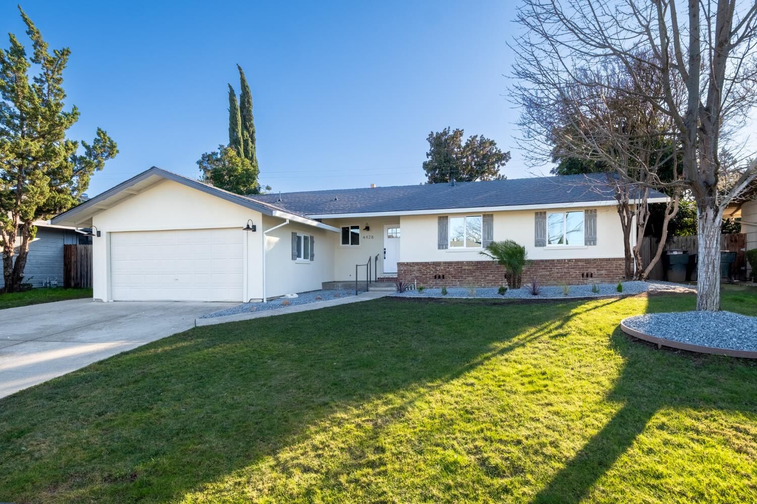 Property Photo: 4428 Juno Way CA 95864