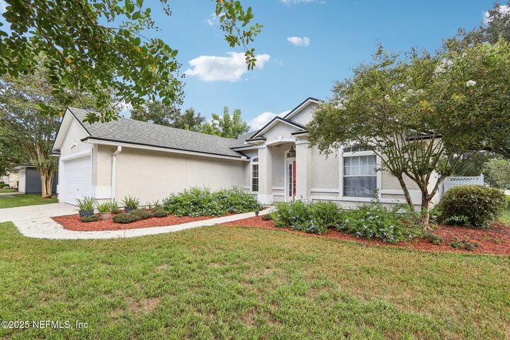 Property Photo:  1001 Andrea Way  FL 32259 