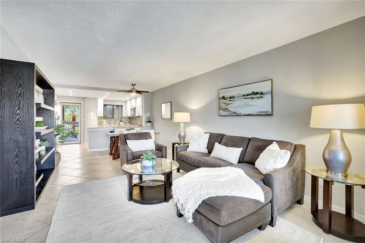 Property Photo: 889 Collier Ct 2-203 FL 34145