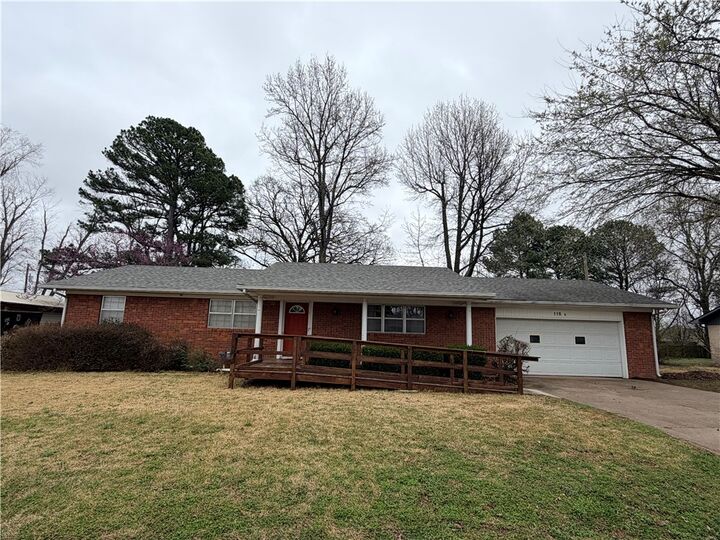 Property Photo: 115 S Country Club Road AR 72761