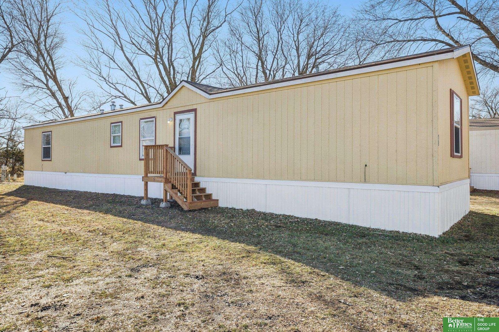 Property Photo:  1075 W 8th Street 20  NE 68649 