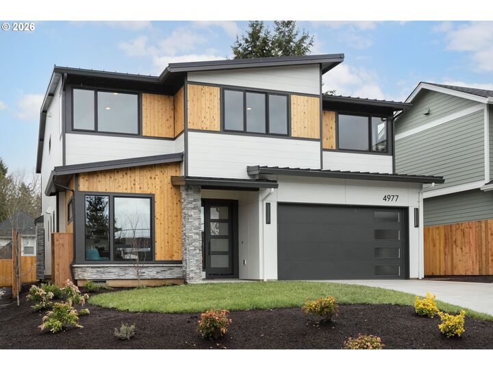 Property Photo:  4977 Summit St  OR 97068 