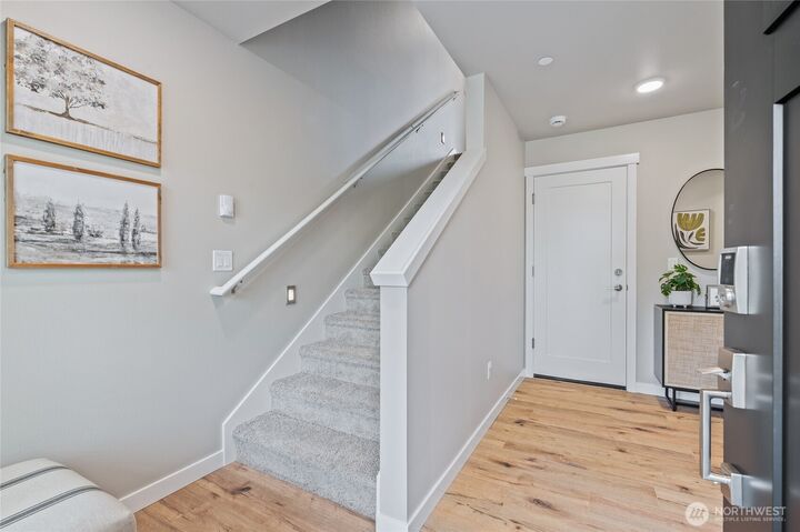 Property Photo: 14424 Madison Way G5 WA 98087