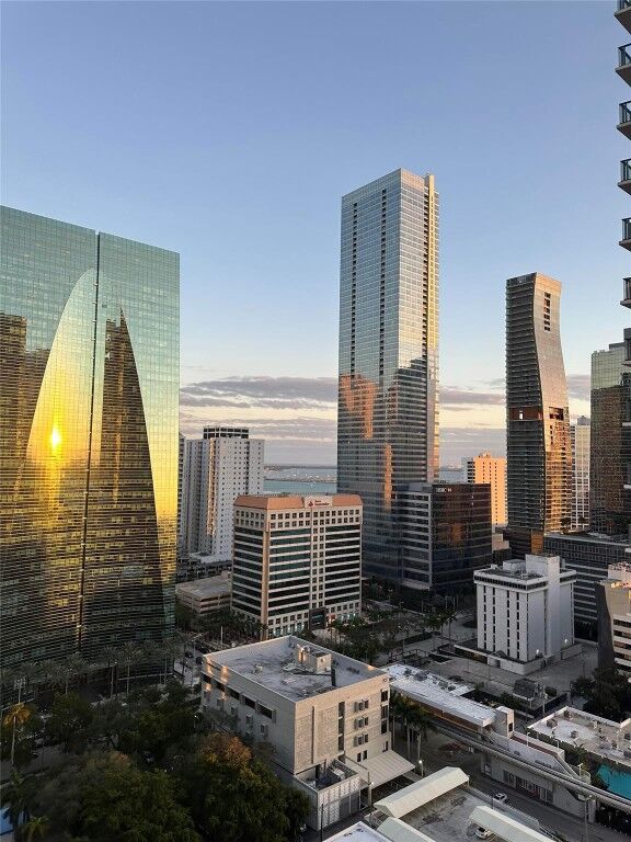 Property Photo:  1250 S Miami Avenue 2302  FL 33130 