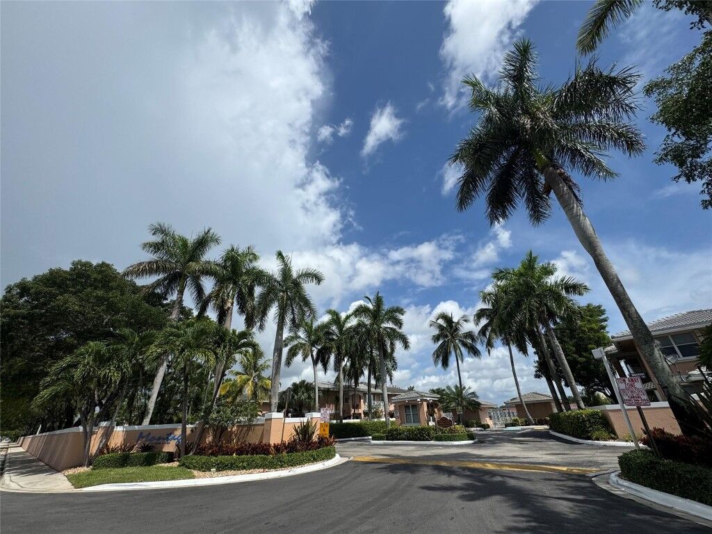 Property Photo:  3243 NW 44th Street 2  FL 33309 