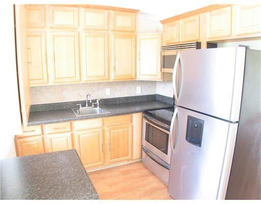 Property Photo: 2616 NE 30th Place 6 FL 33306