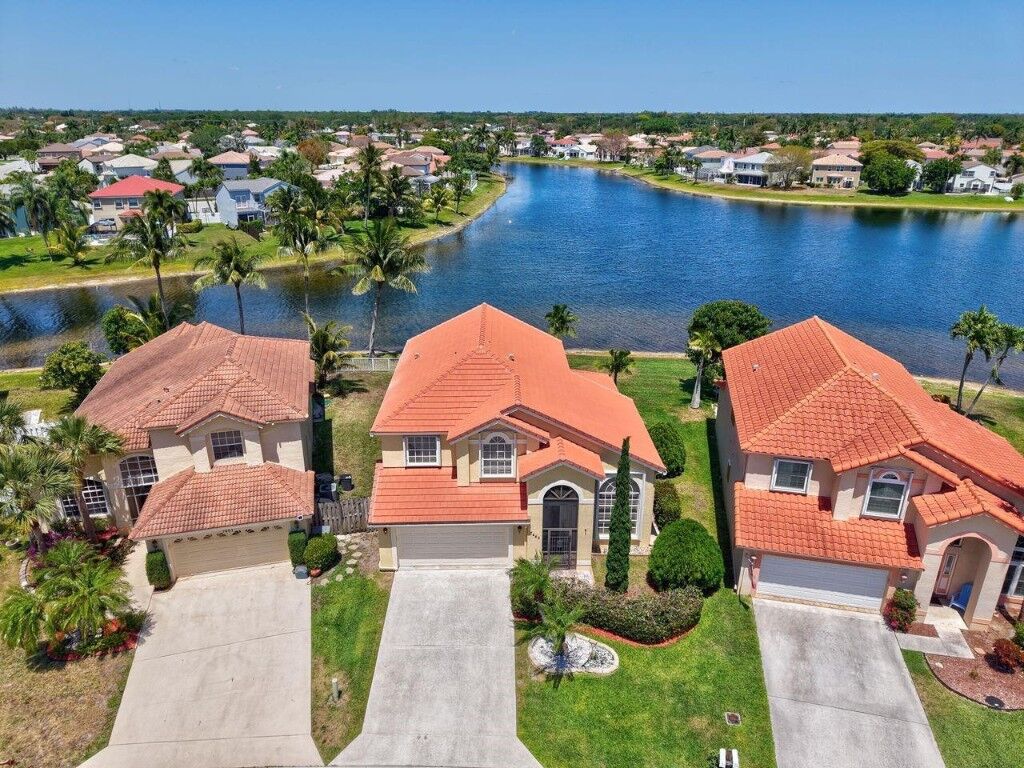 Property Photo:  7445 Oakboro Drive  FL 33467 