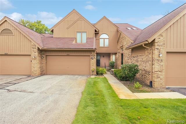 Property Photo: 6607 Westbrooke Court MI 48322