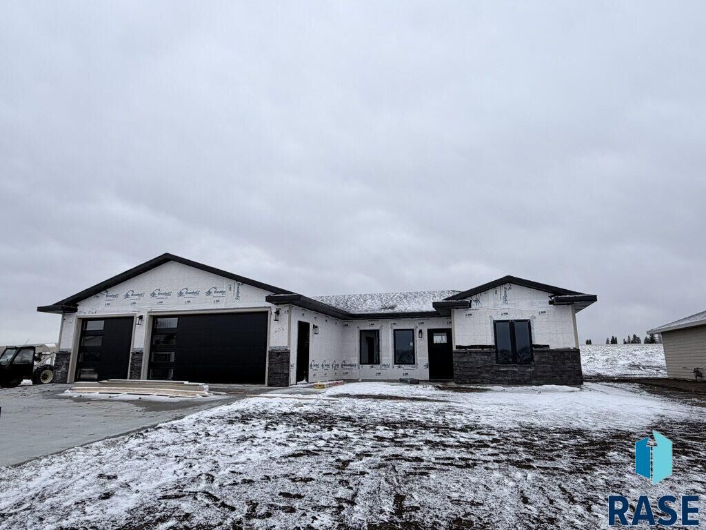 Property Photo:  603 Mill Pond Rd  IA 51246 