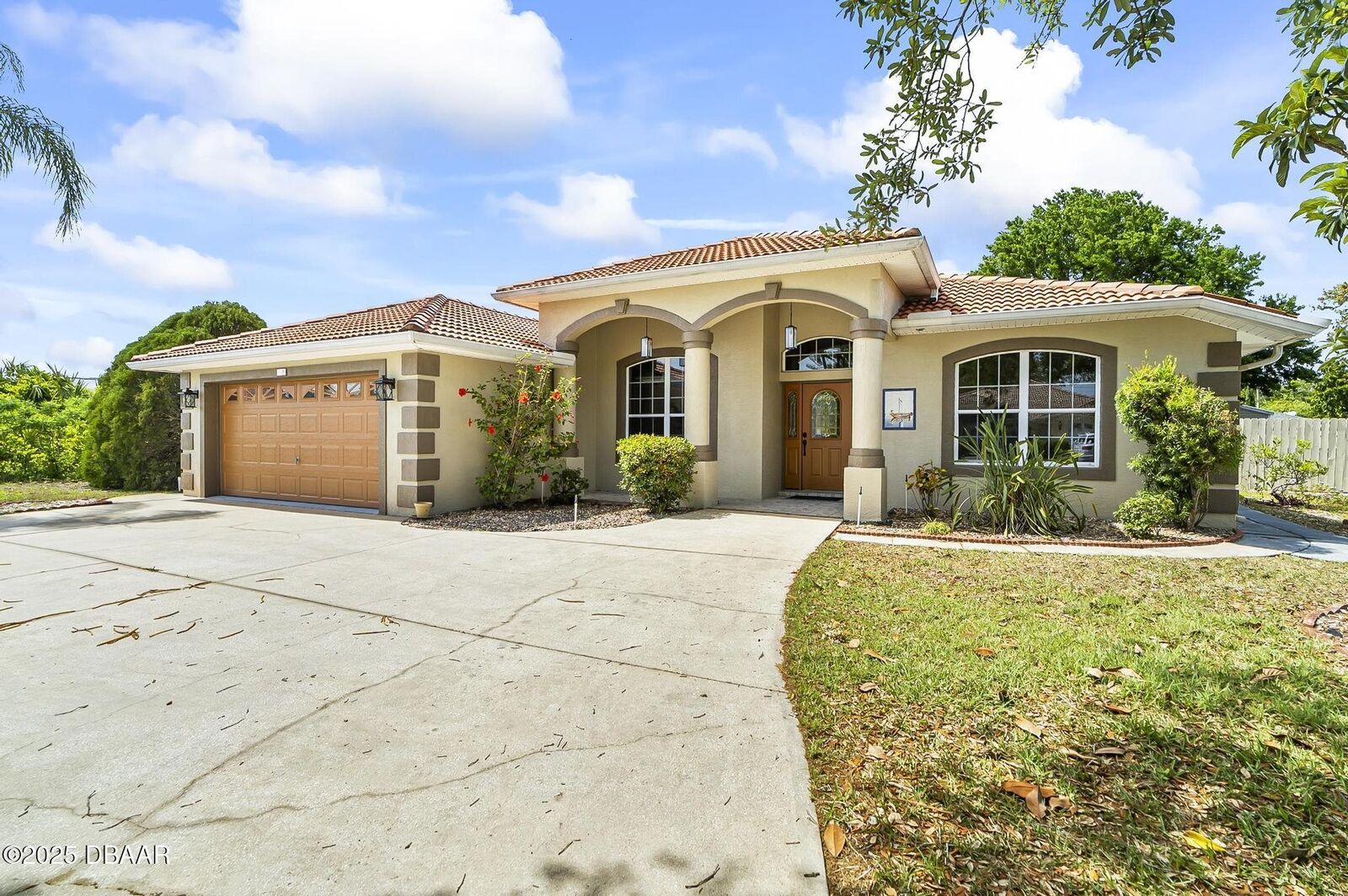 Property Photo:  117 Fenimore Ln  FL 32137 