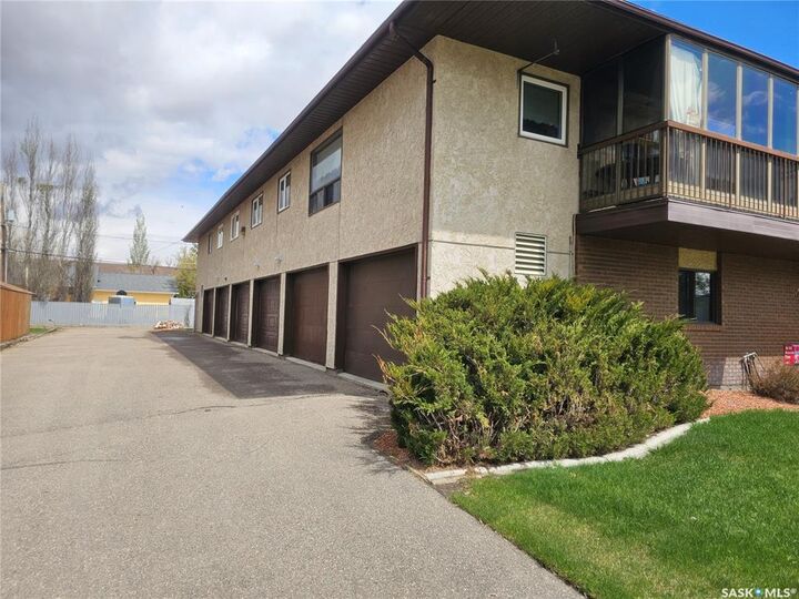 Property Photo: 201 3rd Avenue W 202 SK S0K 4L0